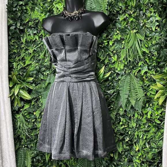 BCBGENERATION Dress Women 4 Silver Gray Strapless Fit Flare Ruffle Coctail 1889 - Picture 5 of 10